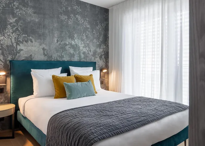 The - Luxury Serviced Apart Otel Lüksemburg