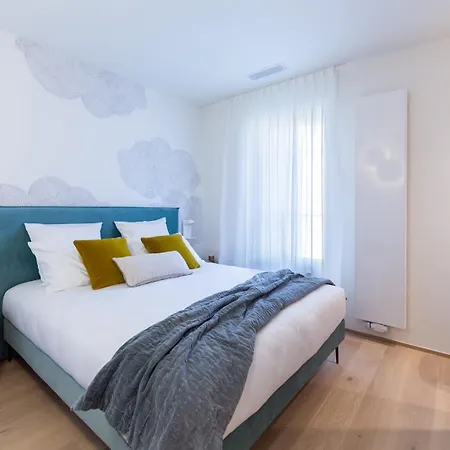 The - Luxury Serviced 5*