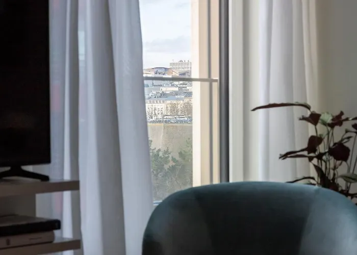 The - Luxury Serviced Apart-hotel