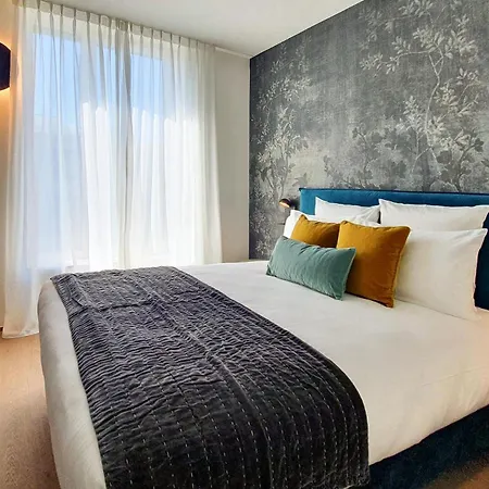The - Luxury Serviced Апарт-отель